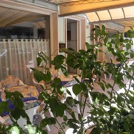 安东内拉酒店 3* 卡奥莱