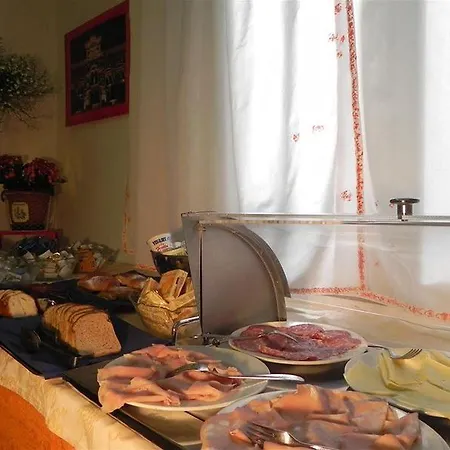 Отель Antonella 3*